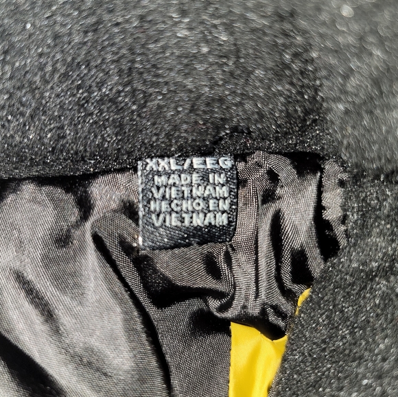Weatherproof winter jacket - Picture 7 of 7
